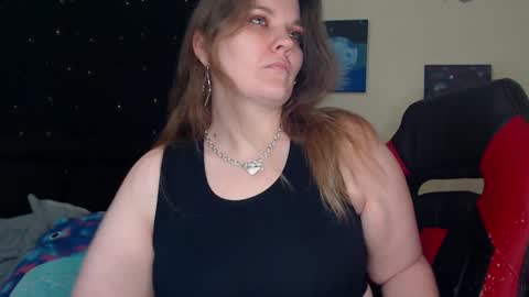 Snapshot of toxiclilly chatting on 5, 3, 2025 Lilly Miss Mistress Goddess Maam Queen Boss online show from 5, 3, 2025