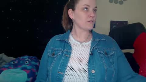 Snapshot of toxiclilly chatting on 6, 3, 2025 Lilly Miss Mistress Goddess Maam Queen Boss online show from 6, 3, 2025