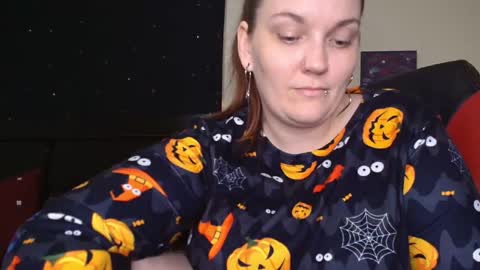 Snapshot of toxiclilly chatting on 16, 10, 2025 Lilly Miss Mistress Goddess Maam Queen Boss online show from 16, 10, 2025