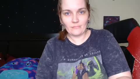 Snapshot of toxiclilly chatting on 5, 12, 2025 Lilly Miss Mistress Goddess Maam Queen Boss online show from 5, 12, 2025