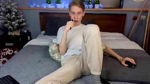 Snapshot of toxicpassion chatting on 8, 1, 2026 Max online show from 8, 1, 2026