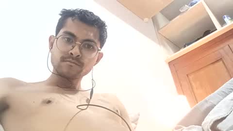 Snapshot of toy_sweet chatting on 12, 6, 2026 Xander online show from 12, 6, 2026