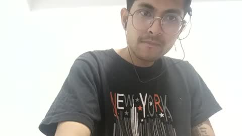 Snapshot of toy_sweet chatting on 21, 6, 2026 Xander online show from 21, 6, 2026