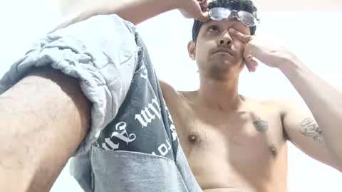 Snapshot of toy_sweet chatting on 24, 6, 2026 Xander online show from 24, 6, 2026