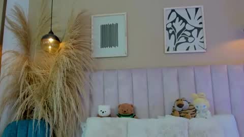 Tracy  online show from 31, 7, 2026