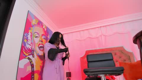 Juliana Giiraldo  online show from 20, 9, 2025