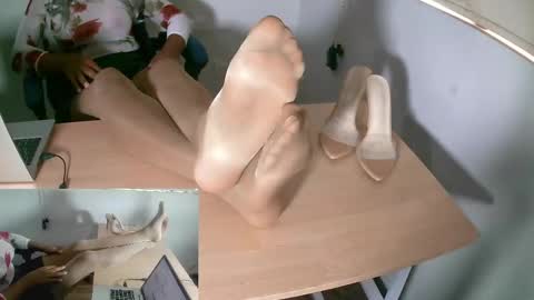 Snapshot of trans_selena chatting on 30, 9, 2025 Sexy Selena 1203 online show from 30, 9, 2025