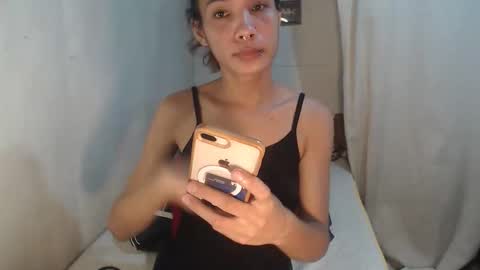 Amor  THUMBS-UP ME online show from 18, 3, 2026