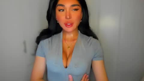Snapshot of transnextdoor_ chatting on 24, 1, 2025 ALMIGHTY GODDESS VALENTINA online show from 24, 1, 2025