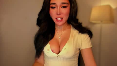 Snapshot of transnextdoor_ chatting on 17, 9, 2025 ALMIGHTY GODDESS VALENTINA online show from 17, 9, 2025