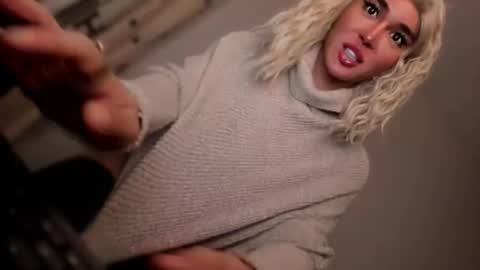 Snapshot of transnextdoor_ chatting on 21, 10, 2025 ALMIGHTY GODDESS VALENTINA online show from 21, 10, 2025