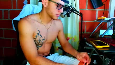 TRAVIS. online show from 15, 3, 2026