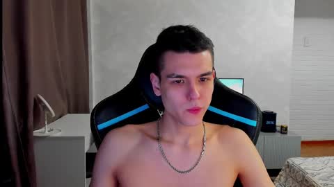 Snapshot of travisrivas chatting on 4, 3, 2025 travisrivas online show from 4, 3, 2025