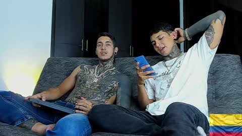 TRAV - INDEPENDENT MODEL online show from 30, 12, 2024