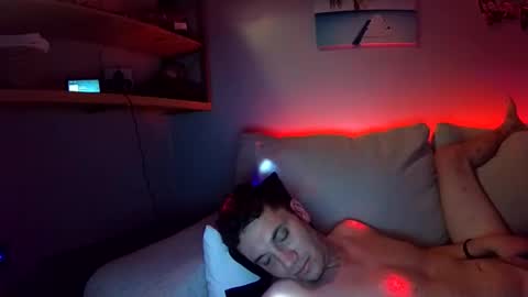 Snapshot of travklimek777 chatting on 6, 3, 2026 UCuM4usPLEASE online show from 6, 3, 2026