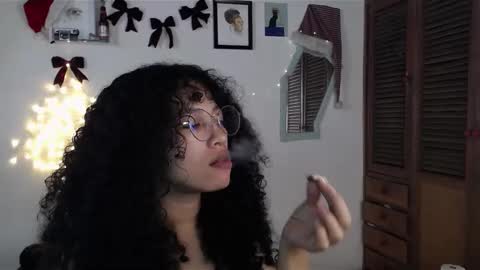 Snapshot of treasuresz chatting on 13, 12, 2024 Emily online show from 13, 12, 2024