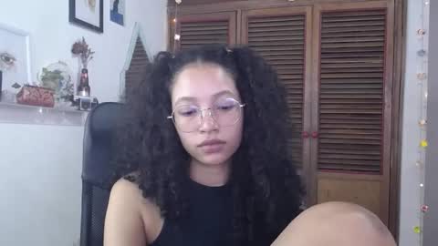 Snapshot of treasuresz chatting on 28, 1, 2025 Emily online show from 28, 1, 2025