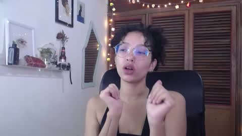 Snapshot of treasuresz chatting on 30, 1, 2025 Emily online show from 30, 1, 2025