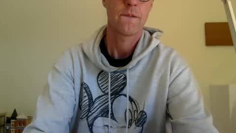 trebo00788 online show from 25, 4, 2026