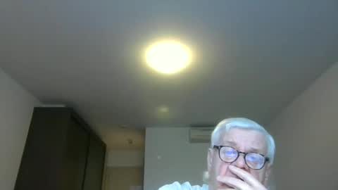 Snapshot of trekbeestje1 chatting on 20, 12, 2025 trekbeestje online show from 20, 12, 2025