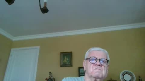 Snapshot of trekbeestje1 chatting on 22, 2, 2026 trekbeestje online show from 22, 2, 2026