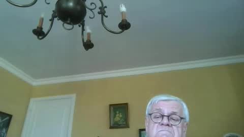 Snapshot of trekbeestje1 chatting on 21, 3, 2026 trekbeestje online show from 21, 3, 2026