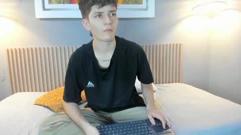 Snapshot of trevor_mob chatting on 24, 6, 2026 trevor_mob online show from 24, 6, 2026