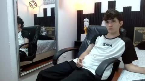 Snapshot of trevor_mob chatting on 8, 7, 2026 trevor_mob online show from 8, 7, 2026