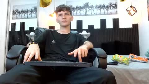 Snapshot of trevor_mob chatting on 27, 7, 2026 trevor_mob online show from 27, 7, 2026