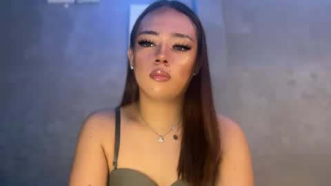 trexie_fucks15 online show from 25, 6, 2026