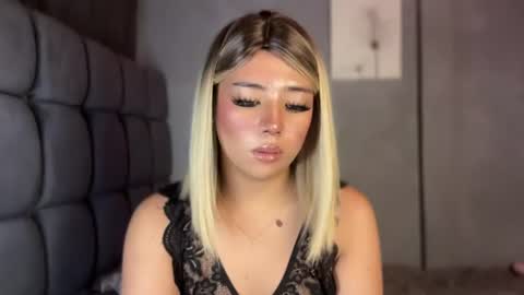 trexie_fucks15 online show from 28, 7, 2026