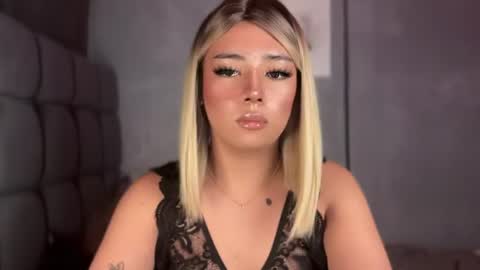 trexie_fucks15 online show from 28, 7, 2026