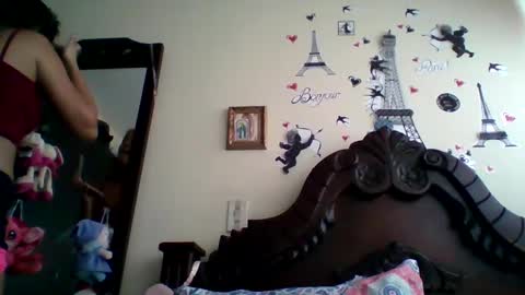 triana_bell online show from 4, 10, 2025