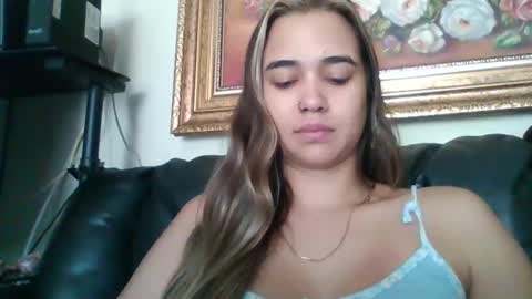 triana_bell online show from 12, 10, 2025
