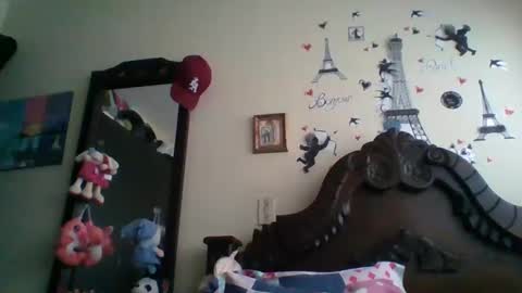 triana_bell online show from 22, 10, 2025