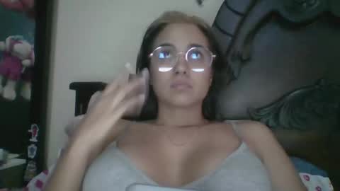 triana_bell online show from 15, 11, 2025