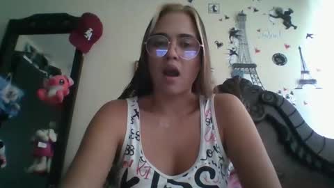 triana_bell online show from 21, 11, 2025