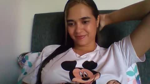 triana_bell online show from 4, 12, 2025