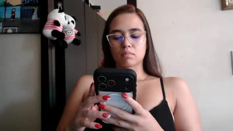 triana_bell online show from 3, 7, 2026