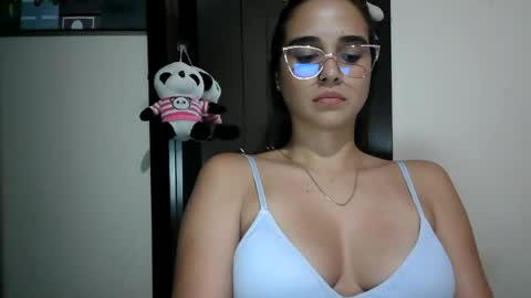 triana_bell online show from 11, 7, 2026