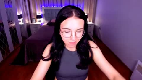 Snapshot of triciadaisy chatting on 12, 6, 2026 TriciaDaisy online show from 12, 6, 2026