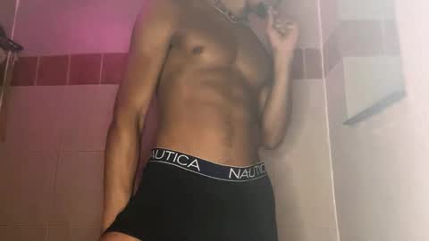 Snapshot of trillahung chatting on 9, 9, 2025 WapBopper online show from 9, 9, 2025