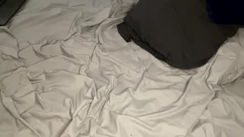 Snapshot of trillahung chatting on 10, 10, 2025 WapBopper online show from 10, 10, 2025