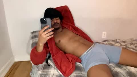 Snapshot of trillahung chatting on 11, 11, 2025 WapBopper online show from 11, 11, 2025