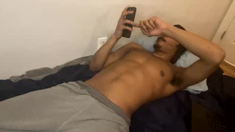 Snapshot of trillahung chatting on 18, 11, 2025 WapBopper online show from 18, 11, 2025