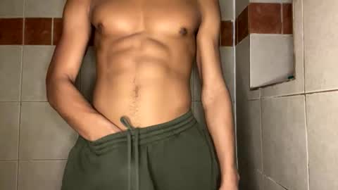 Snapshot of trillahung chatting on 25, 11, 2025 WapBopper online show from 25, 11, 2025