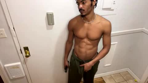 Snapshot of trillahung chatting on 28, 11, 2025 WapBopper online show from 28, 11, 2025