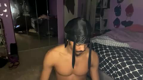 Snapshot of trillahung chatting on 5, 4, 2026 WapBopper online show from 5, 4, 2026