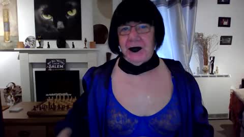 Snapshot of trinity1011 chatting on 24, 2, 2026 trinity1011 online show from 24, 2, 2026