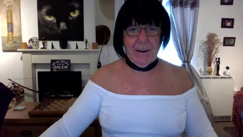 Snapshot of trinity1011 chatting on 25, 7, 2026 trinity1011 online show from 25, 7, 2026